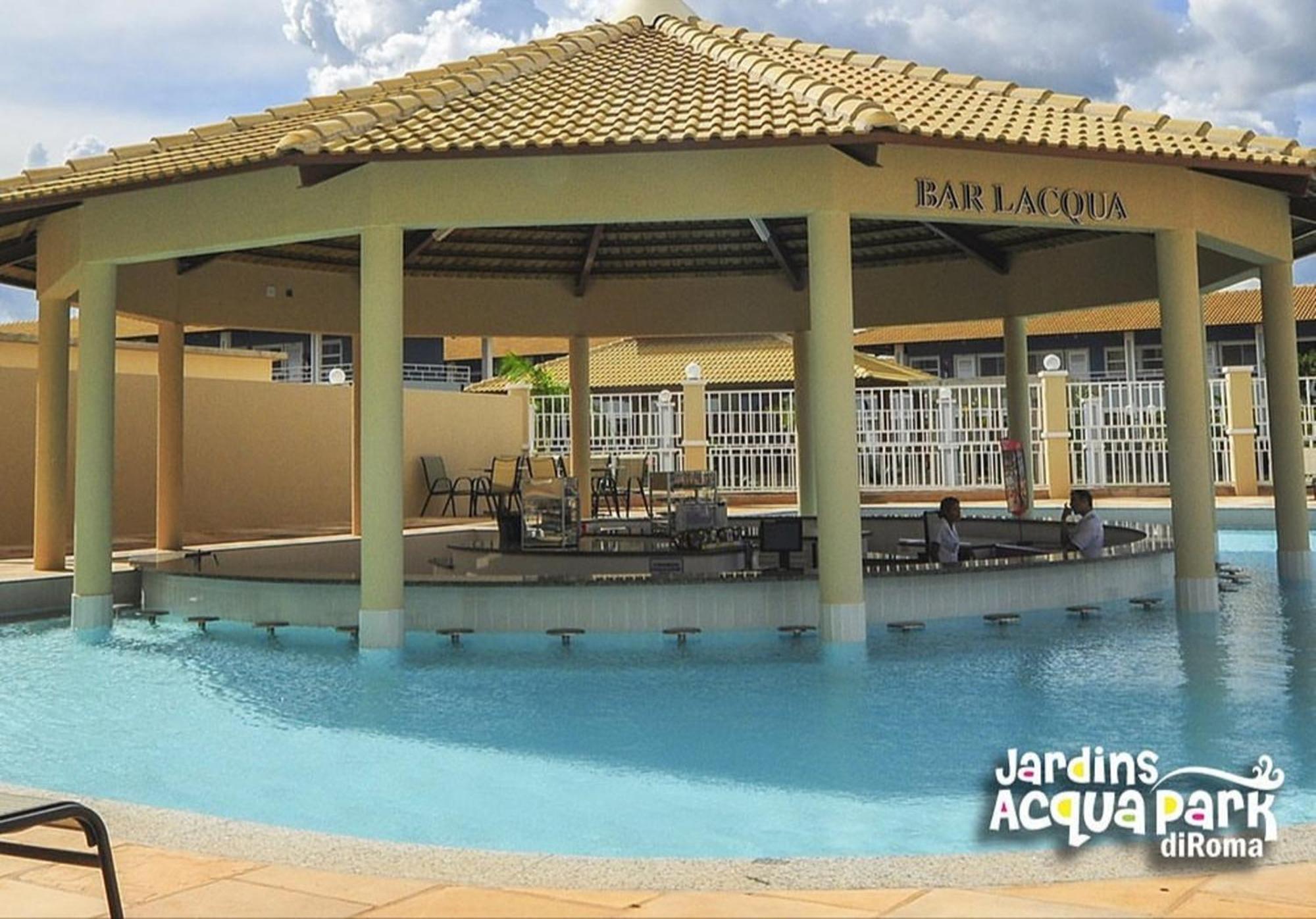 - Lacqua Diroma - Clube 24 * Caldas Novas