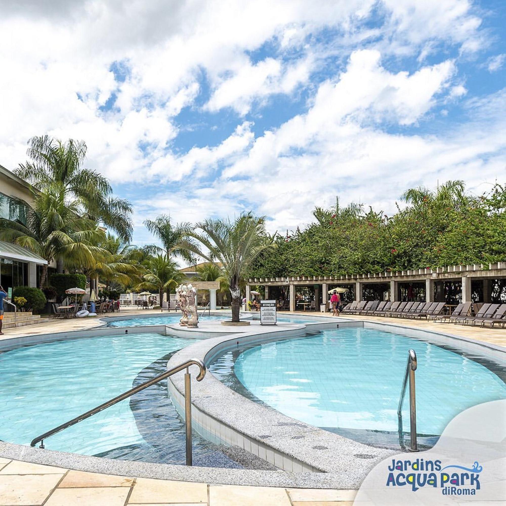 - Lacqua Diroma - Clube 24 * Caldas Novas